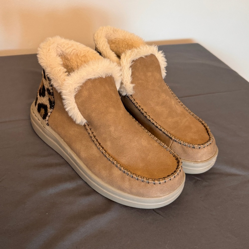 Hey Dude Denny Grip Nut Leopard Print Faux Fur Ankle Boots Tan Womens 8